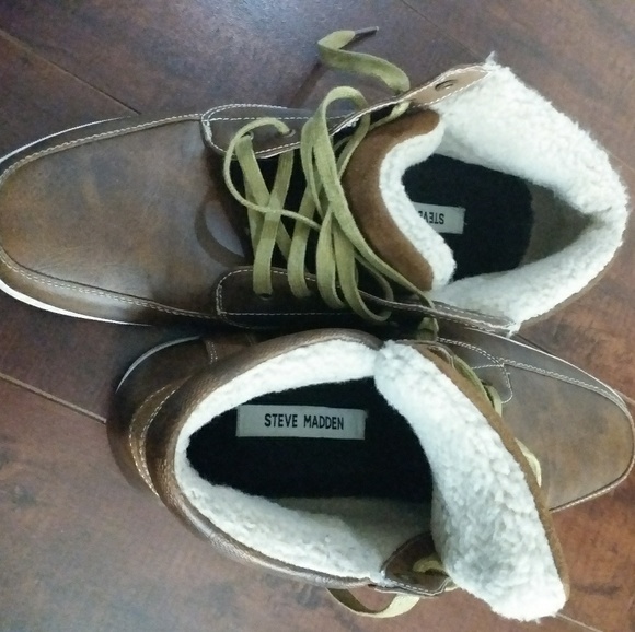 Steve Madden High tops - Picture 2 of 2